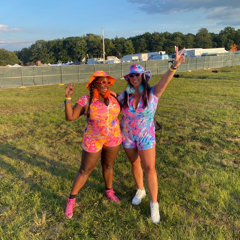 Metamorphosis zip up romper & bucket 🦋